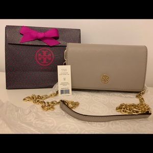 NEW Tory Burch Robinson Chain Wallet